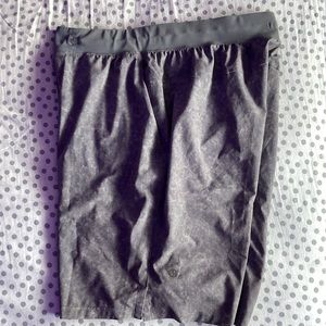 Mens Lululemon T.H.E Short 9” Linerless - Gravel Dust Asphalt Grey Multi- Medium